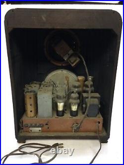 Old Vintage Wood Radio Zenith Model 6S229 Shortwave Radio Powers up, For Restore