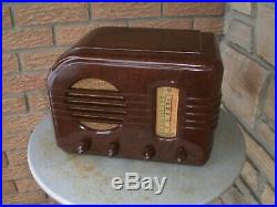 Old antique vintage brown marbled bakelite GE General Electric 1938 tube radio