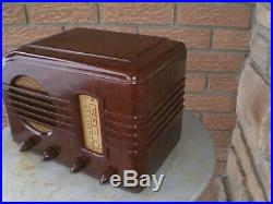 Old vintage antique bakelite vacuum tube radio 1938 GE General Electric F-51