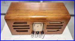 Philco Art Deco Table Top Radio Model 38-17 1938 Wooden Cabinet