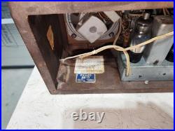 Philco Art Deco Table Top Radio Model 38-17 1938 Wooden Cabinet