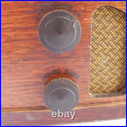 Philco Model 40-140 Wood Tube Table Radio AM and Two SW Bands Circa 1940 Vintage