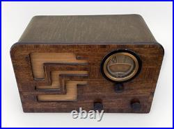 Philco Vintage 5-tube AM/Police band radio introduced In 1938 Model 38-62
