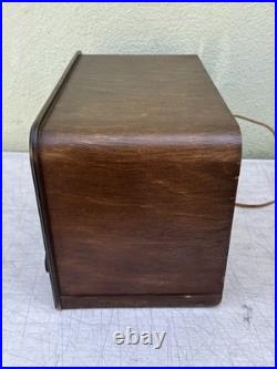 Philco Vintage 5-tube AM/Police band radio introduced In 1938 Model 38-62