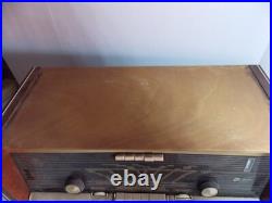 Philips Vintage B5X84A Tube Radio for parts or repair. AS IS