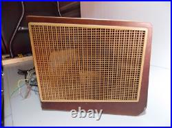 Philips Vintage B5X84A Tube Radio for parts or repair. AS IS