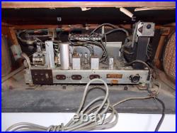 Philips Vintage B5X84A Tube Radio for parts or repair. AS IS