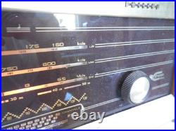 Philips Vintage B5X94A/64 Tube Radio for parts or repair. AS IS. Power On Tested