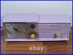 RARE Vintage 1957 Lavender Motorola Radio withClock Model 5C27V-1 Tube Retro MCM