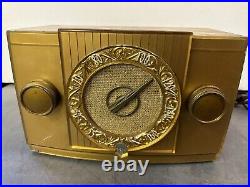 RARE Vintage ANTIQUE Crosley 11-113U Ch= 299 table top tube clock Radio GOLD