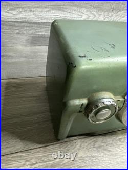 RARE Vintage Crosley 10-140 Tube Radio For Parts or Repair, Nice Color