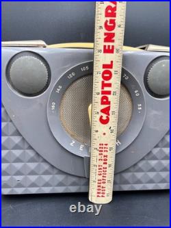 RARE Vintage Grey Zenith Radio H401-G Tube Radio UNTESTED NEEDS NEW CORD RARE Vintage Grey Zenith Radio H401-G Tube Radio UNTESTED NEEDS NEW CORD