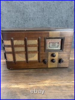 RCA Victor Model 5T6 Vintage Tube Radio AM Shortwave Wood Cabinet Works Tested