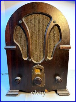 RCA Victor Radiolette R-5 Vintage Cathedral Tube Radio 1930s Wood Cabinet