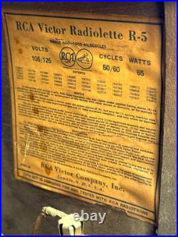RCA Victor Radiolette R-5 Vintage Cathedral Tube Radio 1930s Wood Cabinet