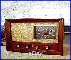 RESTORED, Near MINT, Antique Vintage Airline AM FM Tube Radio Works Perfect