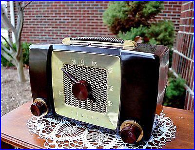 RESTORED Near MINT Antique ZENITH H615 Vintage Bakelite Tube Radio Works Perfect
