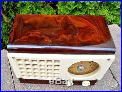 RESTORED Near Mint EMERSON 520 Antique Vintage CATALIN Tube Radio Works Perfect