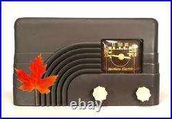 RESTORED Northern Electric Baby Champ Rainbow vintage tube radio 1946 Bakelite RESTORED Northern Electric Baby Champ Rainbow vintage tube radio 1946 Bakelite