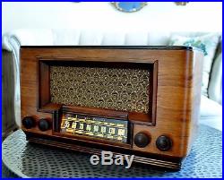 RESTORED Rare Antique Vintage RCA Victor 50 Wood DECO Tube Radio Works Perfect