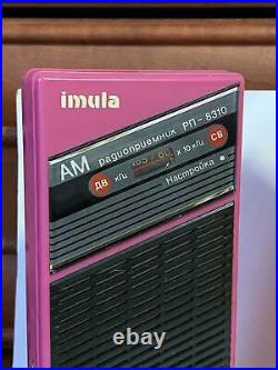 Radio vintage old antique pink color