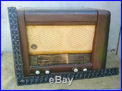 Radiola Radiogram Record Player Vintage Radio USSR