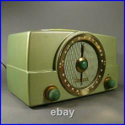 Rare Green 1950s Vintage Zenith K-725 Model Tube Radio Chicago II, USA WORKS