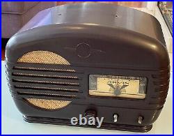 Rare Vintage 1939 ARVIN Art Deco Walnut Bakelite Tabletop Tube Radio Model 602 Rare Vintage 1939 ARVIN Art Deco Walnut Bakelite Tabletop Tube Radio Model 602