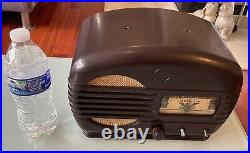 Rare Vintage 1939 ARVIN Art Deco Walnut Bakelite Tabletop Tube Radio Model 602 Rare Vintage 1939 ARVIN Art Deco Walnut Bakelite Tabletop Tube Radio Model 602