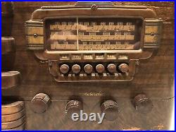 Rare Vintage 1940's Motorola Tube Radio Model 71A Table Top Powers On
