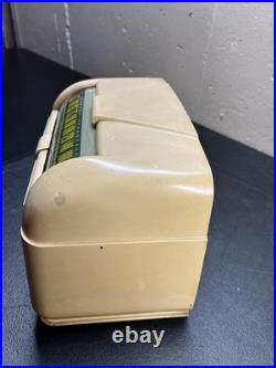 Rare Vintage 1946 Sonora RZU-222 AM Broadcast Radio. WORKING