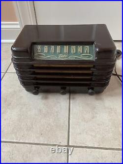 Rare Vintage 1947 DELCO Model R-1227 Tabletop TubeRadio WORKS VG Brown Bakelite