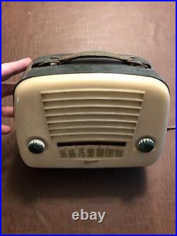 Rare Vintage Canadian Marconi Green & Cream 288 Portable Tube Radio