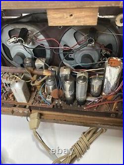 Rare Vintage GE General Electric Dual Speaker Tube Radio Wood Cabinet