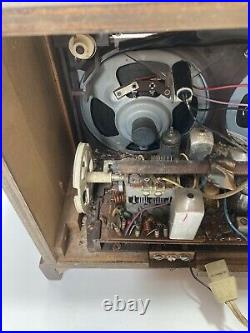 Rare Vintage GE General Electric Dual Speaker Tube Radio Wood Cabinet