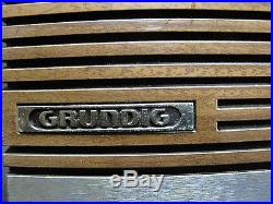 Rare Vintage Grundig AM/FM Auxiliary Solid State Woodgrain Table Radio RF81U