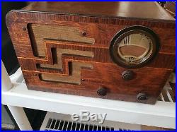 Rare, Vintage Philco tabletop radio working. Nice condition