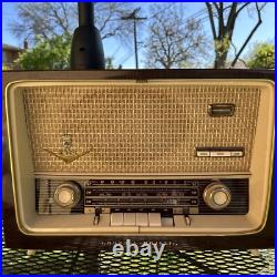 Rare vintage Grundig tube radio model 2028 U made in Western Germany For Repair
