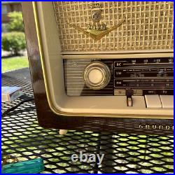 Rare vintage Grundig tube radio model 2028 U made in Western Germany For Repair