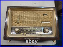 Rare vintage Grundig tube radio model 2028 made in Western Germany Rare vintage Grundig tube radio model 2028 made in Western Germany