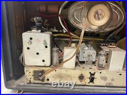 Rare vintage Grundig tube radio model 2028 made in Western Germany Rare vintage Grundig tube radio model 2028 made in Western Germany
