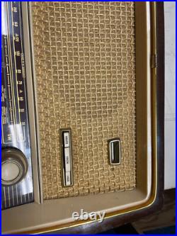 Rare vintage Grundig tube radio model 2028 made in Western Germany Rare vintage Grundig tube radio model 2028 made in Western Germany