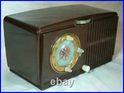 Restored G. E 1949 vintage tube radio with working clock just super