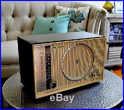 Restored, Near mint Old Antique Zenith Vintage C845 Tube Radio Works Perfect