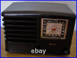 Restored Vintage Emerson 330 Bakelite AM Table Radio from 1942