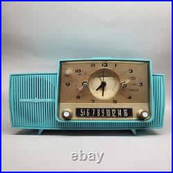 Restored Vintage General Electric C415 Tube Radio Alarm Clock Restored Vintage General Electric C415 Tube Radio Alarm Clock