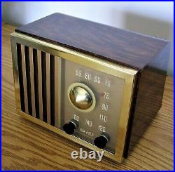 Restored Vintage RCA 75x15 tiger aka RCA 75x11 Bakelite AM Table Radio from 1948