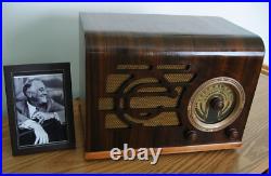 Restored Vintage Stewart-Warner R-114 AM Table Radio from 1936