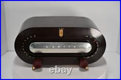 Restored Zenith Racetrack Atomic age 1950's H511 vintage tube radio old, antique