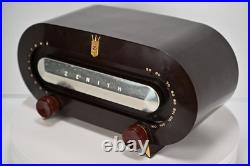 Restored Zenith Racetrack Atomic age 1950's H511 vintage tube radio old, antique